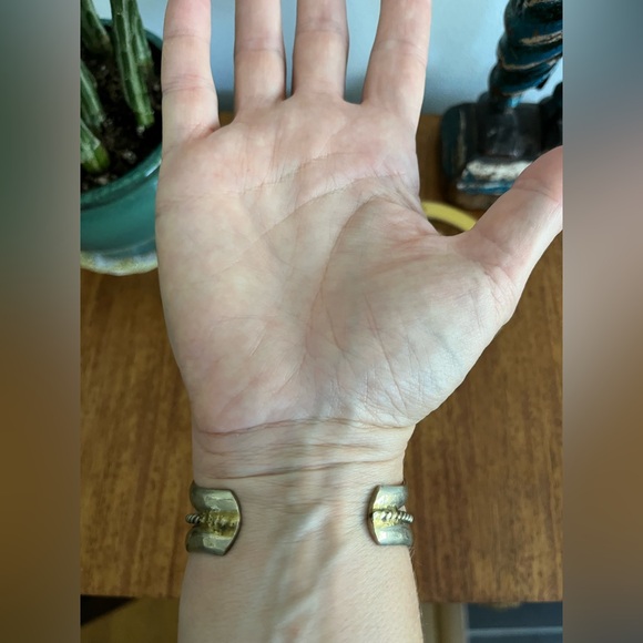 Vintage Cuff Bracelet. Gender neutral. Wood and Shell inlay. - Picture 7 of 8